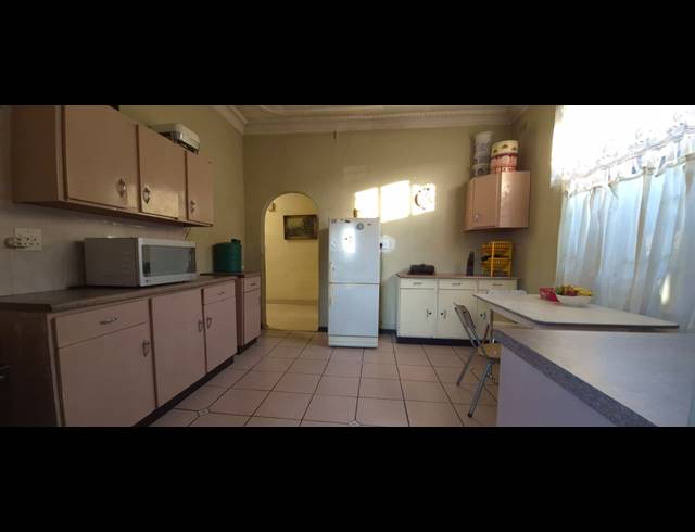 3 BEDROOM HOUSE FOR SALE IN ELSBURG